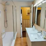 Piso Centrico Y Muy Luminoso 1c 산티아고데콤포스텔라