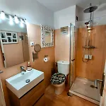 Piso Centrico Y Muy Luminoso 1c 아파트 산티아고데콤포스텔라